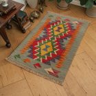 Ručne tkaný autentický Kilim koberec 61x93 ručne tkaný etnický Kilim