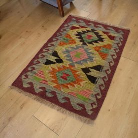 Ručne tkaný Kilim 64x93 ručne tkaný Kilim