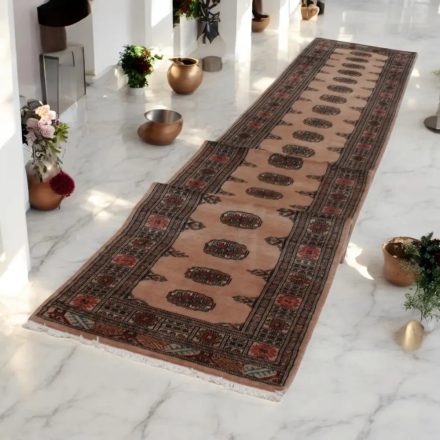 Orientalny behúň koberec béžový Bokhara 78x578 ručne viazaný pakistanský koberec