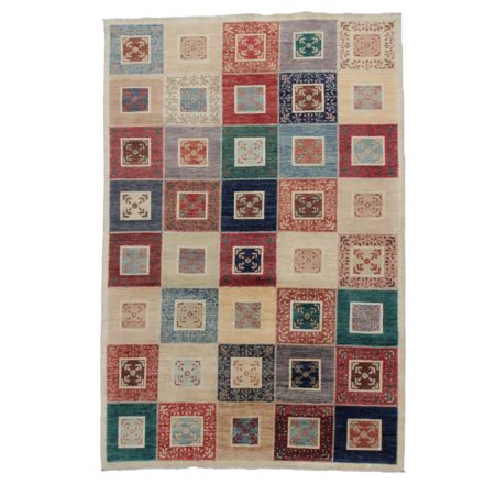Farebný koberec Aikat 290x195 koberec do obývačky